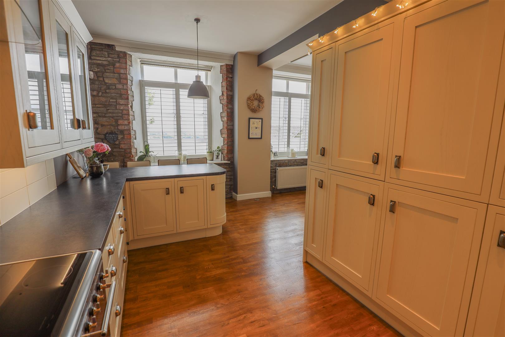 Flat 5, Zoar Court, High Street, Llantrisant, Pontyclun, CF72 8SR